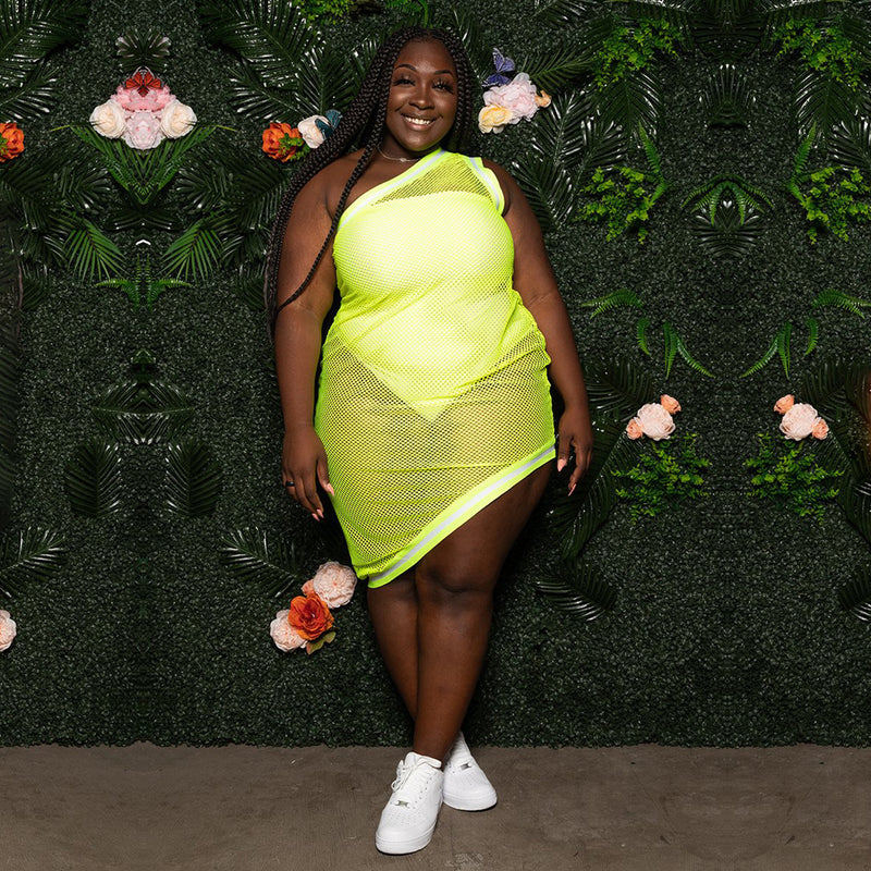 Blusa feminina plus size e vestido de malha em promoção