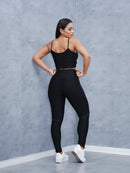 Dames Swart Fiksheidsset met Gestreepte Detail in Verskeie Kleure. Swart Sportklere-stel.
