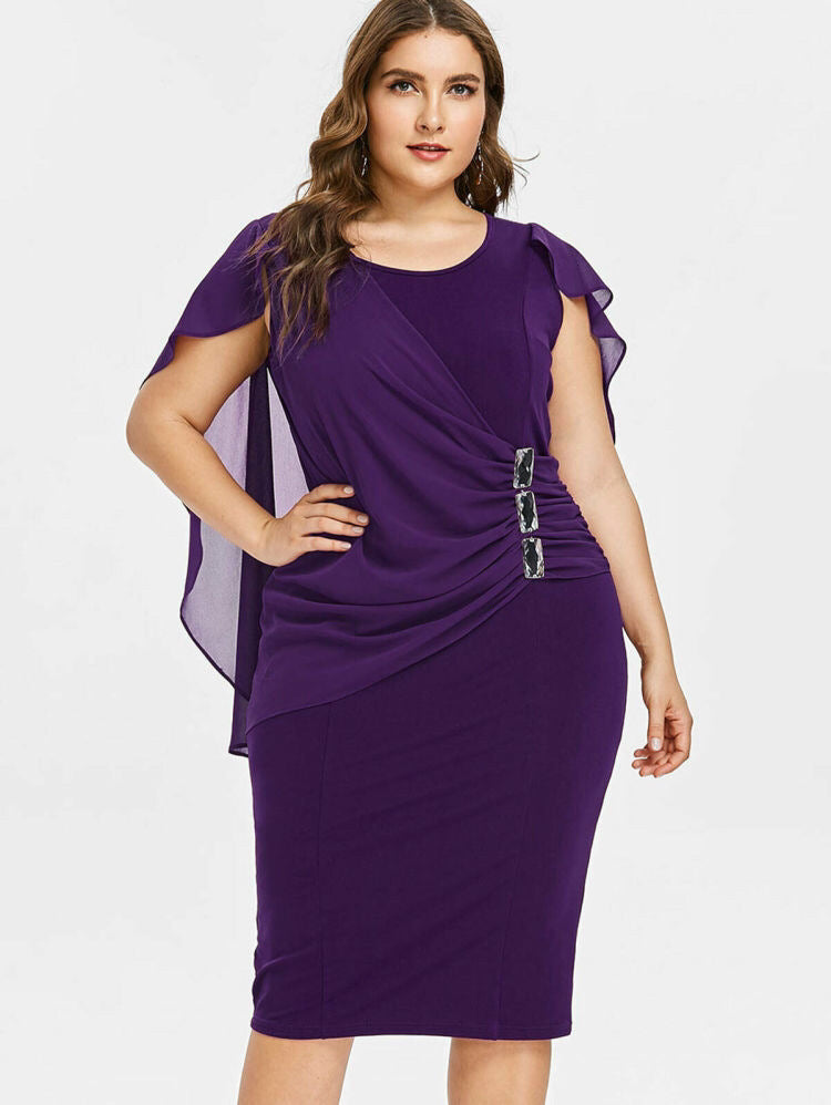 Vestido feminino plus size justo com decote redondo e manga curta em chiffon xale