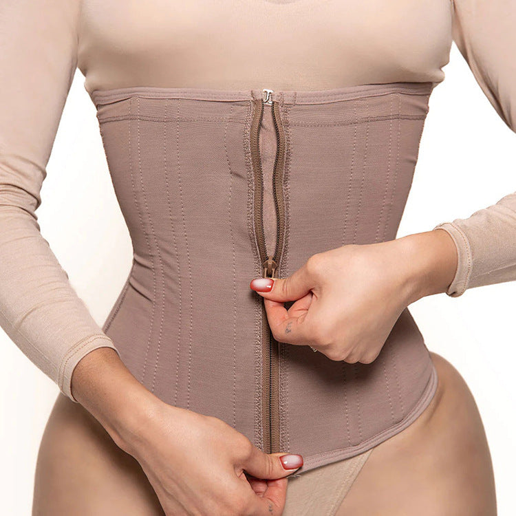 Corpete Plus Size com Zíper e Selagem na Cintura 9 Ossos